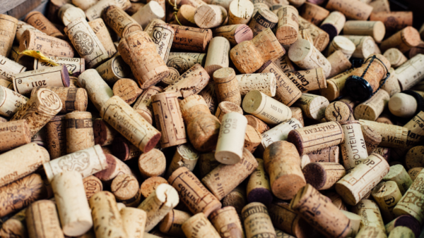 How to Choose the Best Corks for Your Wine Bottling Needs